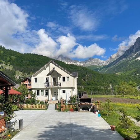 Hotel Bujtina Izet Selimaj Valbone Zewnętrze zdjęcie