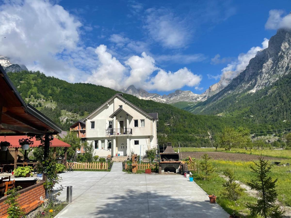 Hotel Bujtina Izet Selimaj Valbone Zewnętrze zdjęcie