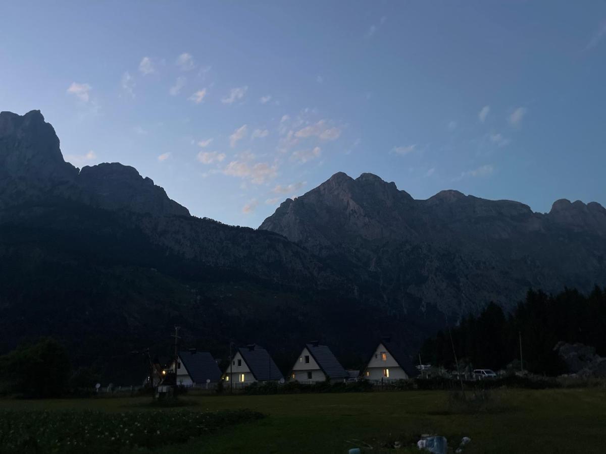 Hotel Bujtina Izet Selimaj Valbone Zewnętrze zdjęcie