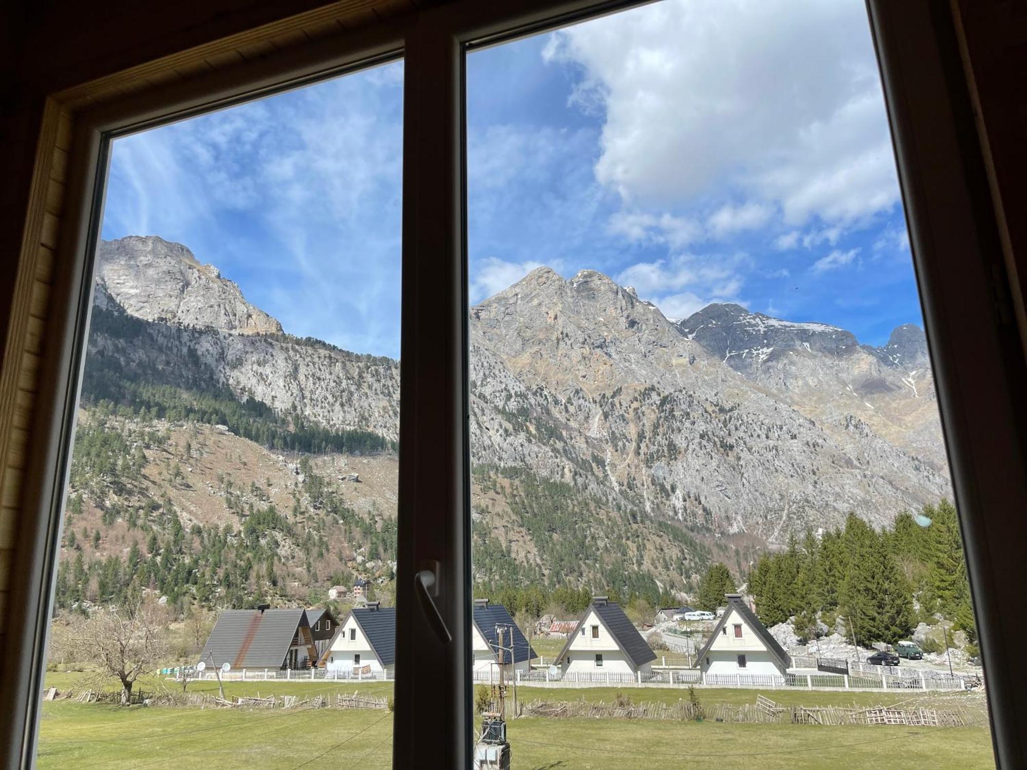 Hotel Bujtina Izet Selimaj Valbone Zewnętrze zdjęcie